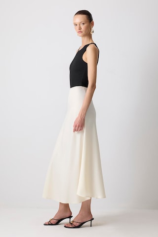 Touche Prive Skirt in Beige