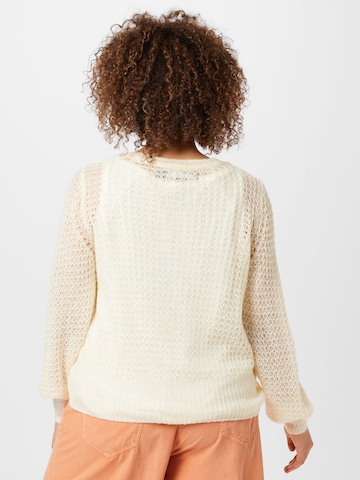 Vero Moda Curve Sweater 'TAKA' in Beige