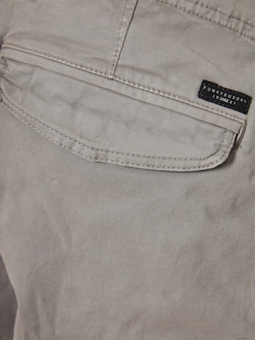 Regular Pantalon cargo Funky Buddha en gris