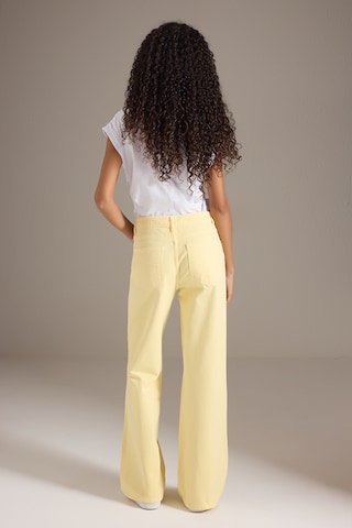 Trendyol - Pierna ancha Vaquero en amarillo
