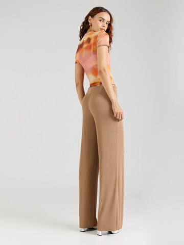 Hailys Wide leg Trousers 'Su44ri' in Beige