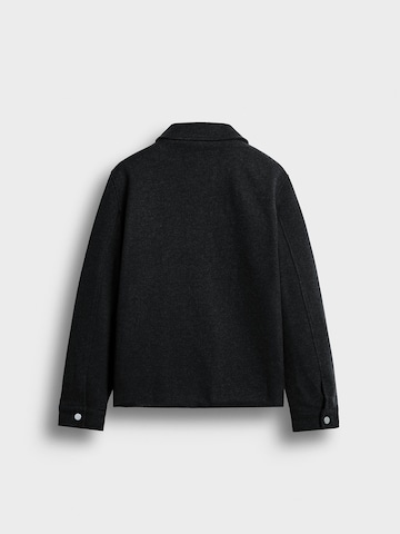 Burocs Between-Season Jacket in Black