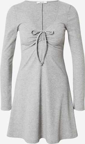 ABOUT YOU - Vestido 'Auguste' en gris: frente