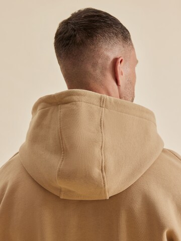 DAN FOX APPAREL Collegepaita 'Dean' värissä beige