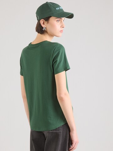 Nike Sportswear Póló 'Club Essential' - zöld