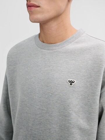 Hummel Sweatshirt in Grau