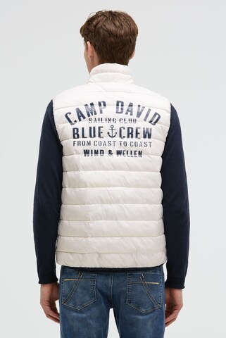 CAMP DAVID Weste in Weiß