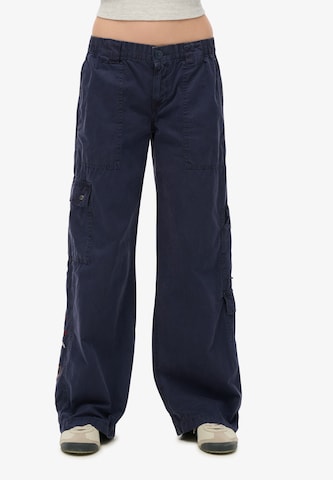 Superdry & Co Loosefit Cargobroek in Blauw: voorkant