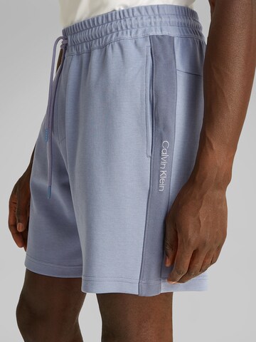 Calvin Klein Jeans - Loosefit Pantalón en azul