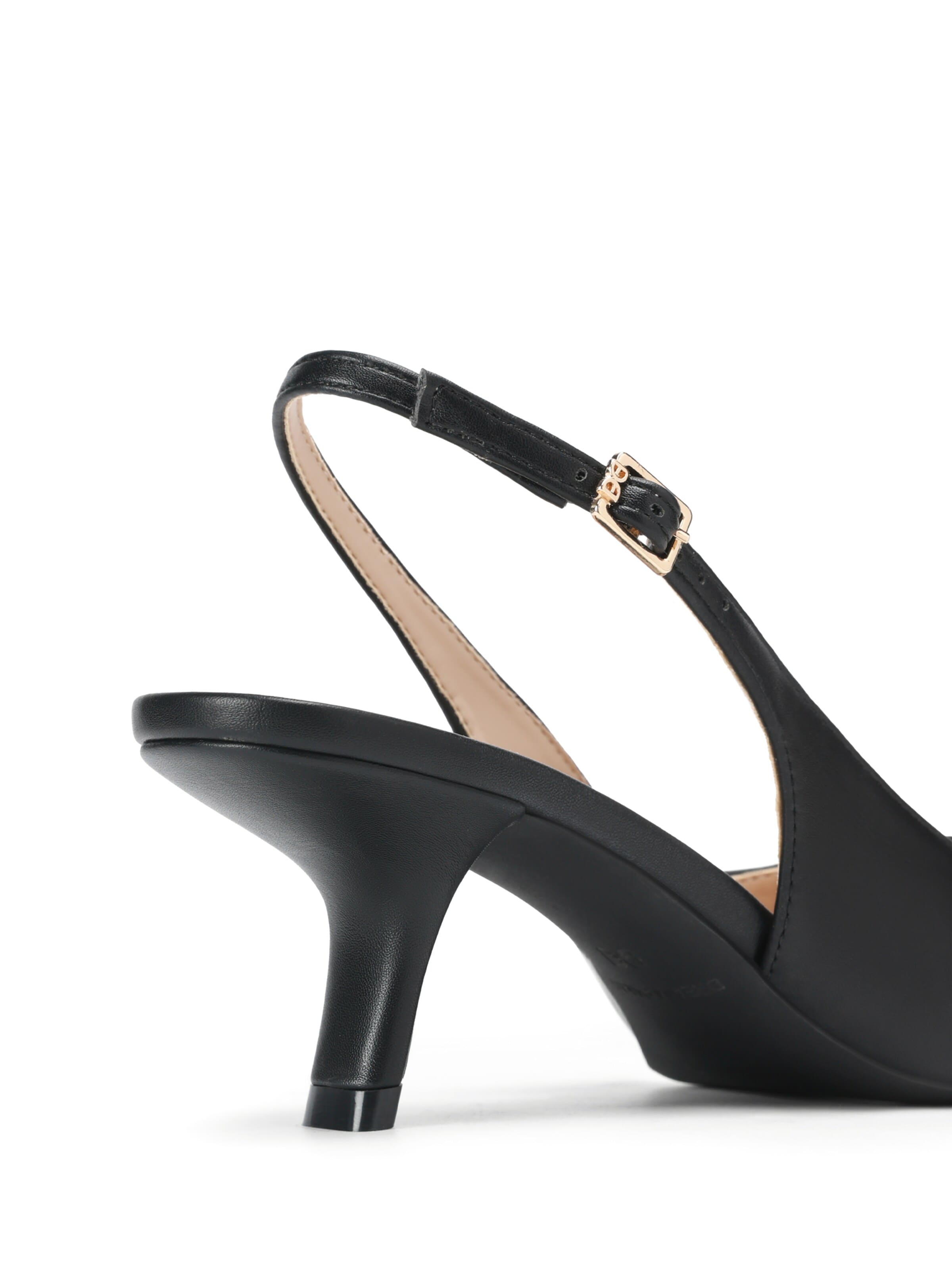 Dream Pairs Pumps in Black