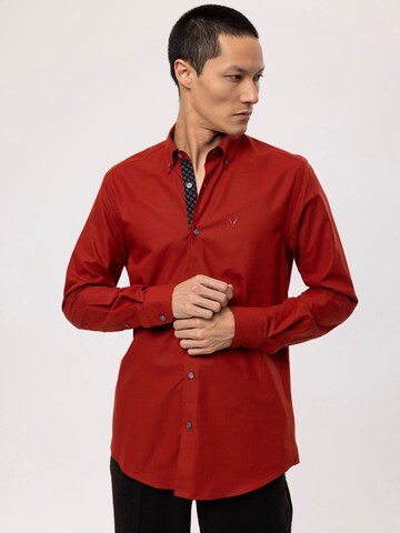 Coupe regular Chemise By Diess Collection en rouge