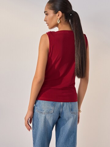 Next Top in Rood