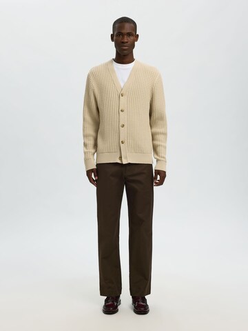 SELECTED Regular Chino Pants in Brown