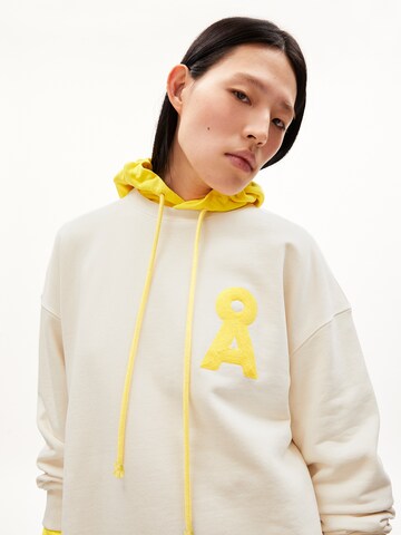 ARMEDANGELS Sweatshirt 'Sasha' in Braun
