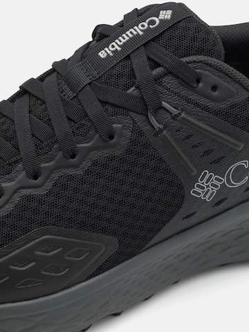 COLUMBIA - Zapatos bajos 'KONOS' en negro