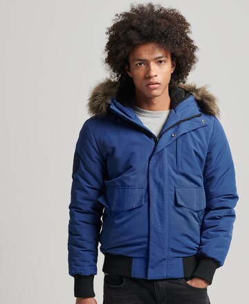 Superdry Tussenjas in Blauw: voorkant