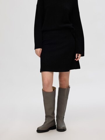 SELECTED Rok in Zwart: voorkant