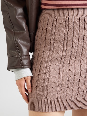 ABOUT YOU Rok 'Charlie' in Beige