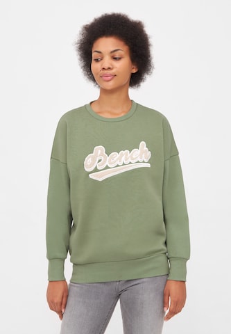 BENCH Sweatshirt in Green: front