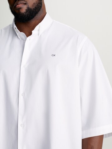 Calvin Klein Big & Tall Regular Fit Hemd in Weiß