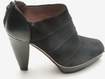 BOSS Dress Boots in 37,5 in Black: front