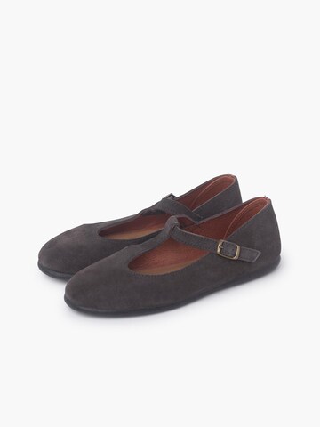 Ballerina di Pisamonas in grigio