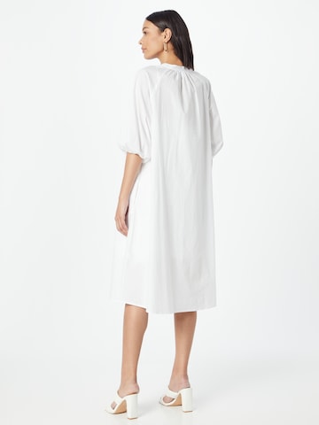 Emily Van Den Bergh Μπλουζοφόρεμα σε λευκό