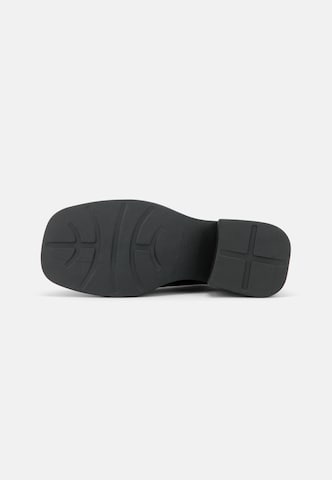 Scarpa stringata 'DORAH' di VAGABOND SHOEMAKERS in nero