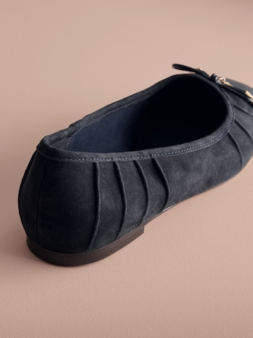 B by Ted Baker Ballerina in Blauw
