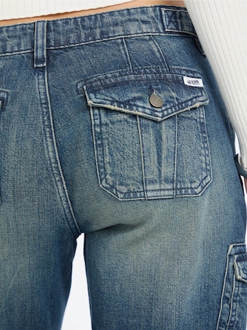 GUESS Loosefit Jeans in Blau