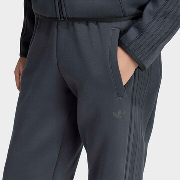 ADIDAS ORIGINALS Tapered Pants in Grey
