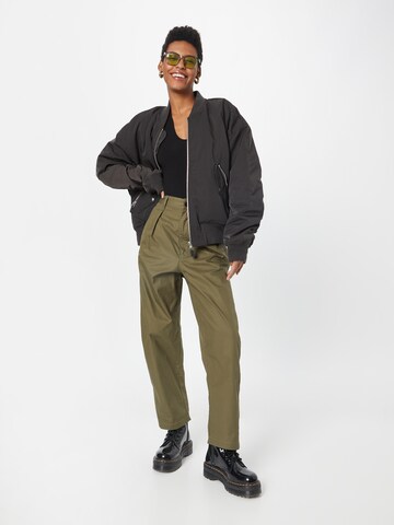 G-Star RAW Regular Pleat-Front Pants in Green