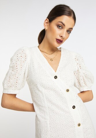 Robe-chemise 'Koosh' faina en blanc