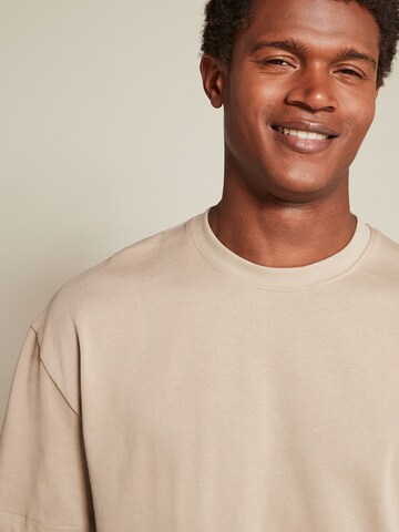 Next T-Shirt in Beige