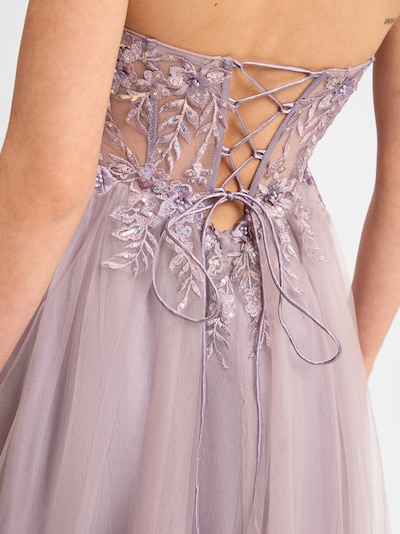 Laona Robe de soirée en lilas, Vue avec produit