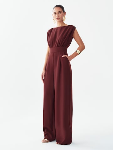 Tuta jumpsuit 'Sumi' di Willa in rosso