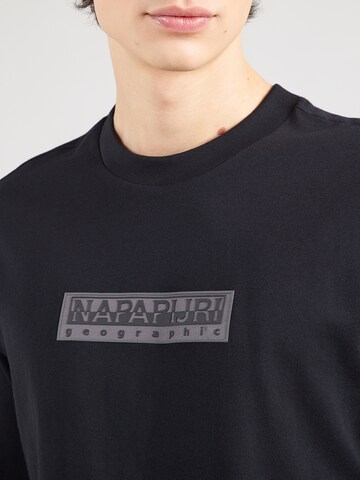 Tricou de la NAPAPIJRI pe negru