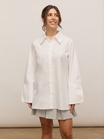 noar studios Bluse i hvid: forside