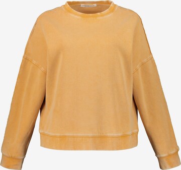 Studio Untold Sweatshirt in Yellow: front