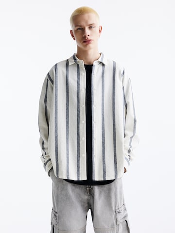 Pull&Bear Regular fit Overhemd in Wit: voorkant