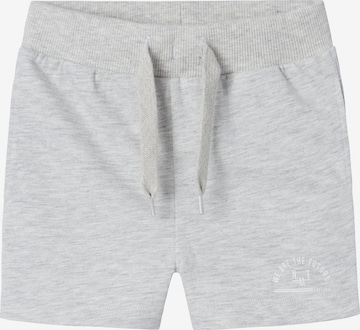 NAME IT Regular Shorts 'VIKRAM' in Grau: predná strana