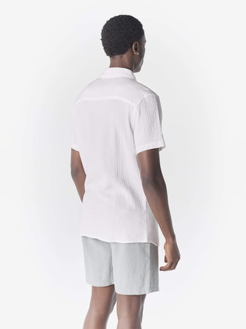 KOROSHI Regular fit Skjorta i vit