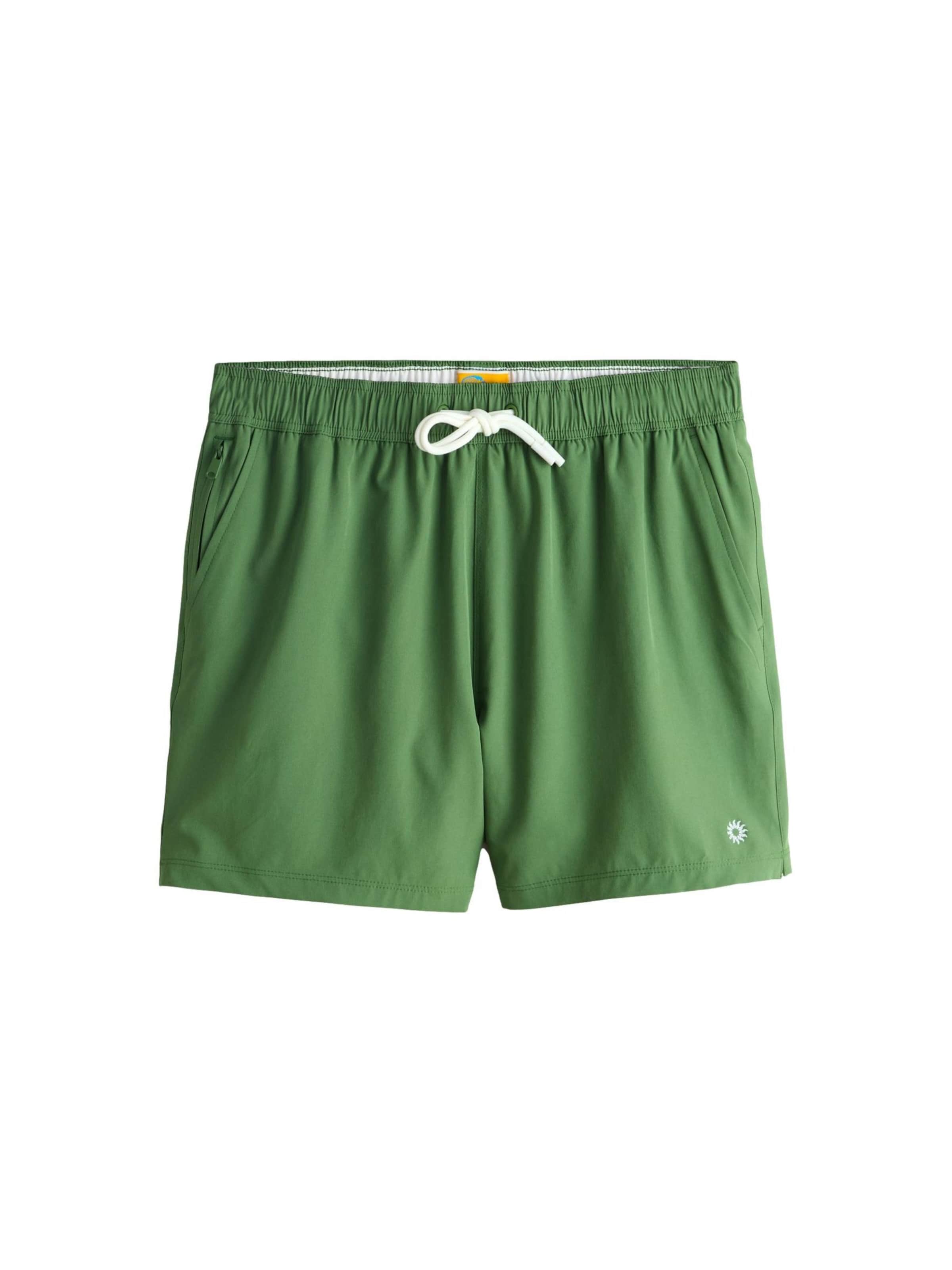 zaļš Next Peldšorti: no priekšpuses