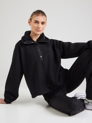 Aim'n Athletic Sweater in Black: front