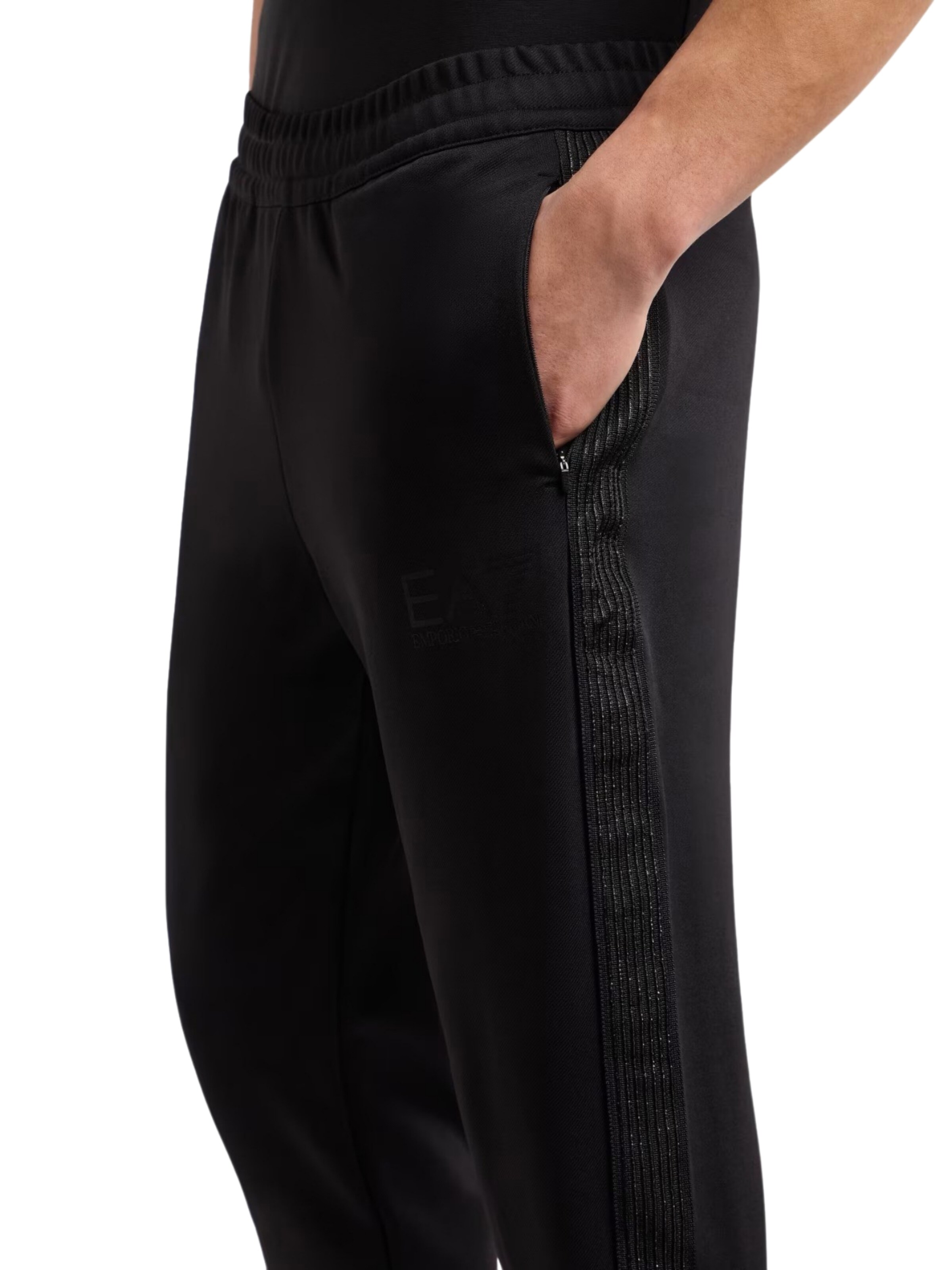 EA7 Emporio Armani Tapered Sportsbukser i sort