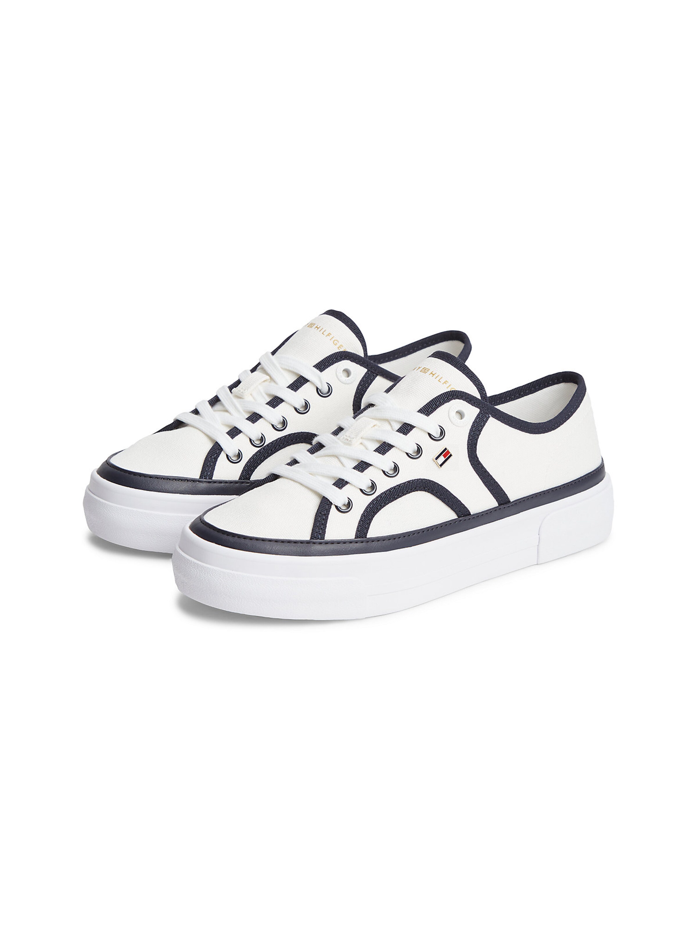 TOMMY HILFIGER Sneaker in Weiß