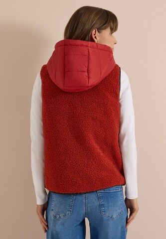 CECIL Vest in Red