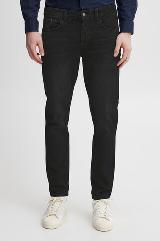 Casual Friday Regular Jeans 'Karup' in Zwart: voorkant