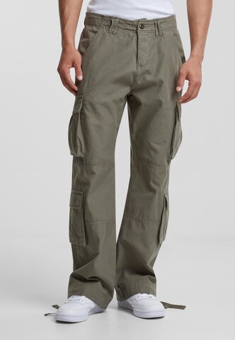 Loosefit Pantaloni cargo di Urban Classics in verde: frontale
