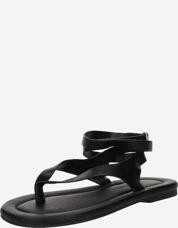 juoda TOPSHOP Šlepetės per pirštą 'Jeremiah': priekis